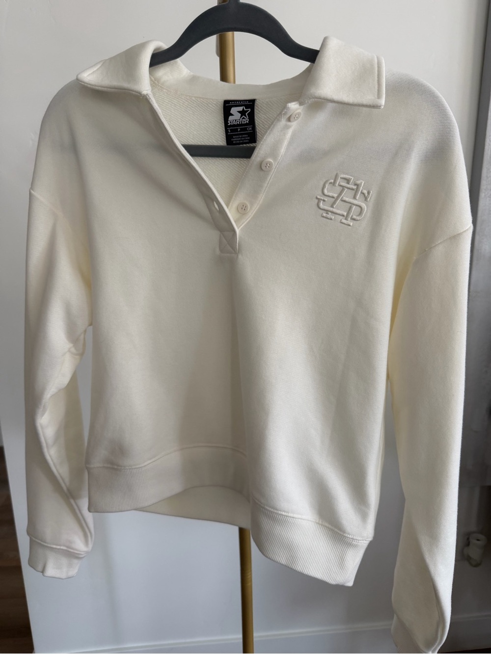 317. Starter Cream Collared Pullover Sweater - Women's